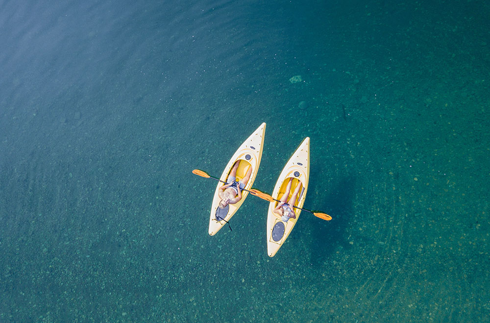 canoes-drone-view